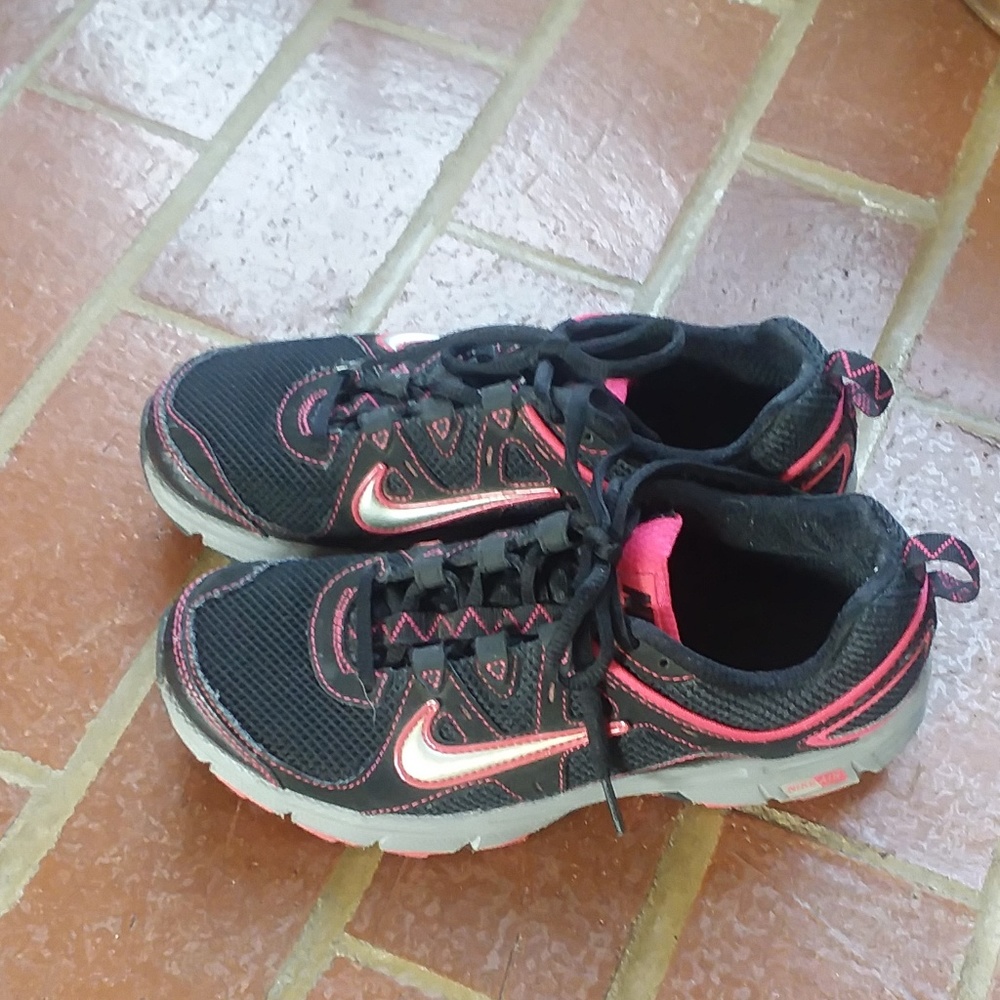 Women's Nike Air Tennis Shoes